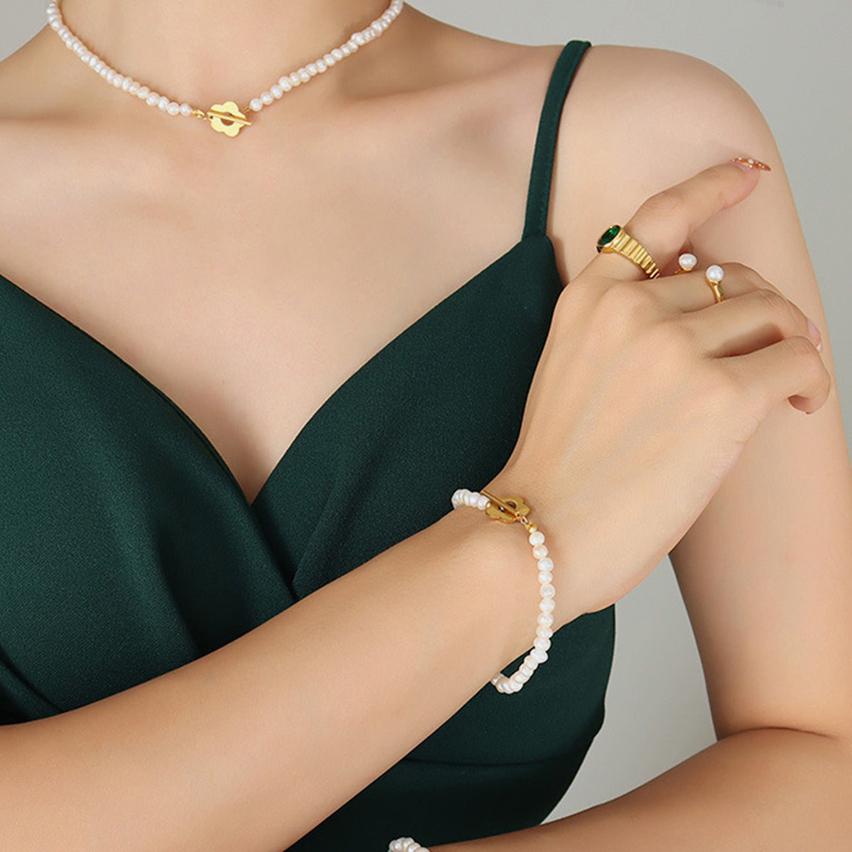 honeybee Mumford's Pearl Flower Bracelet