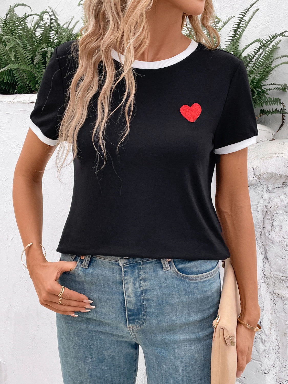 Honeybee Mumford's Heart Round Neck Short Sleeve T-Shirt