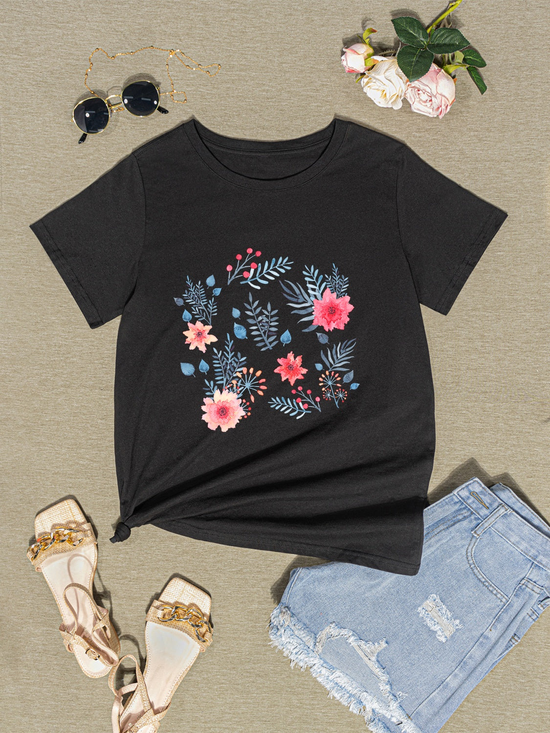 Honeybee Mumford's Flower Round Neck Short Sleeve T-Shirt