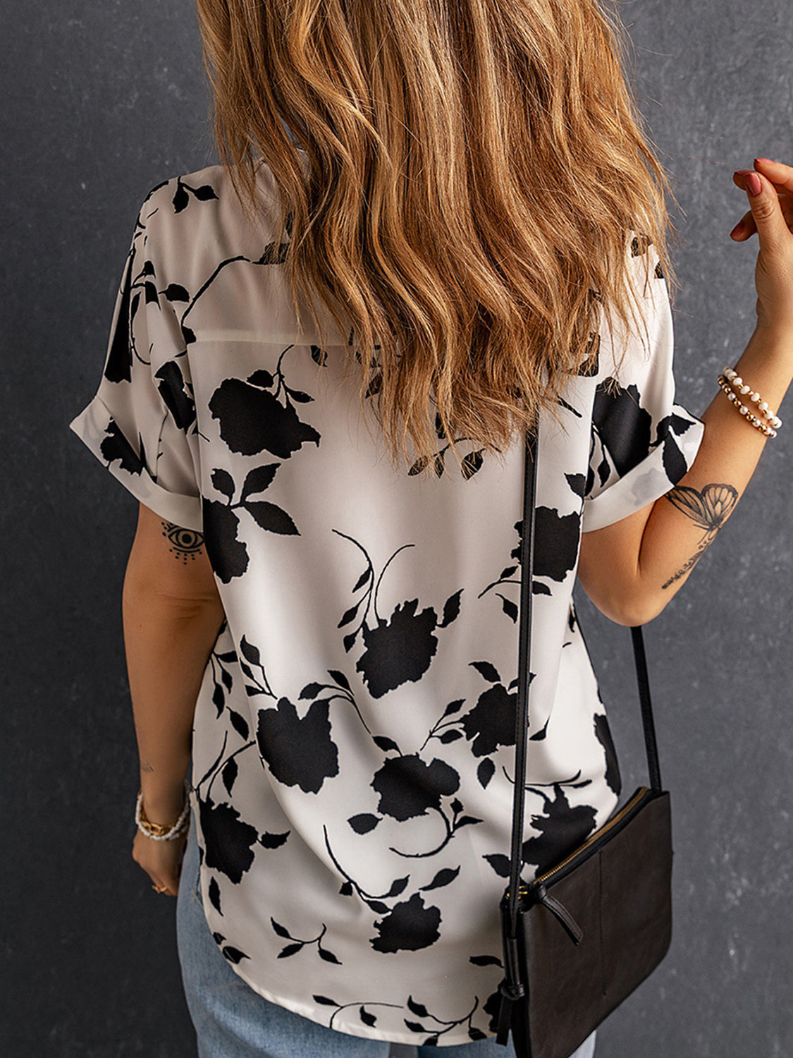 Honeybee Mumford's Printed Notched Short Sleeve Blouse