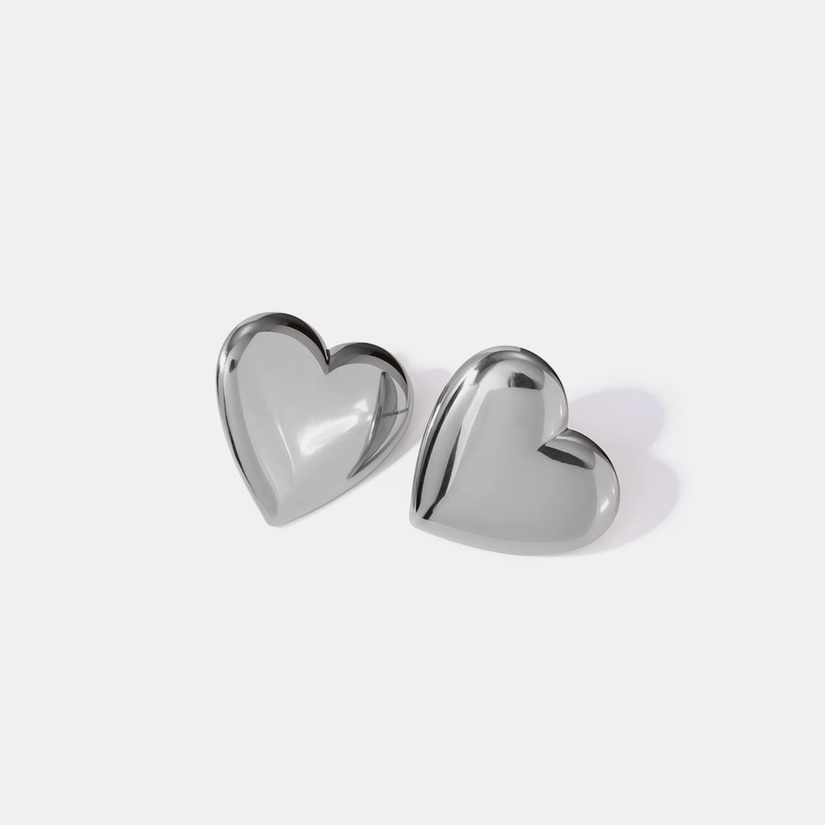 honeybee Mumford's Heart Stud Earrings