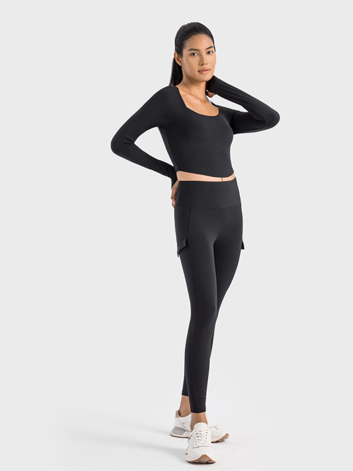 Honeybee Mumford's Square Neck Long Sleeve Cropped Sports Top