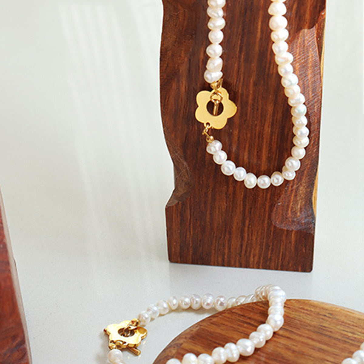 honeybee Mumford's Pearl Flower Bracelet