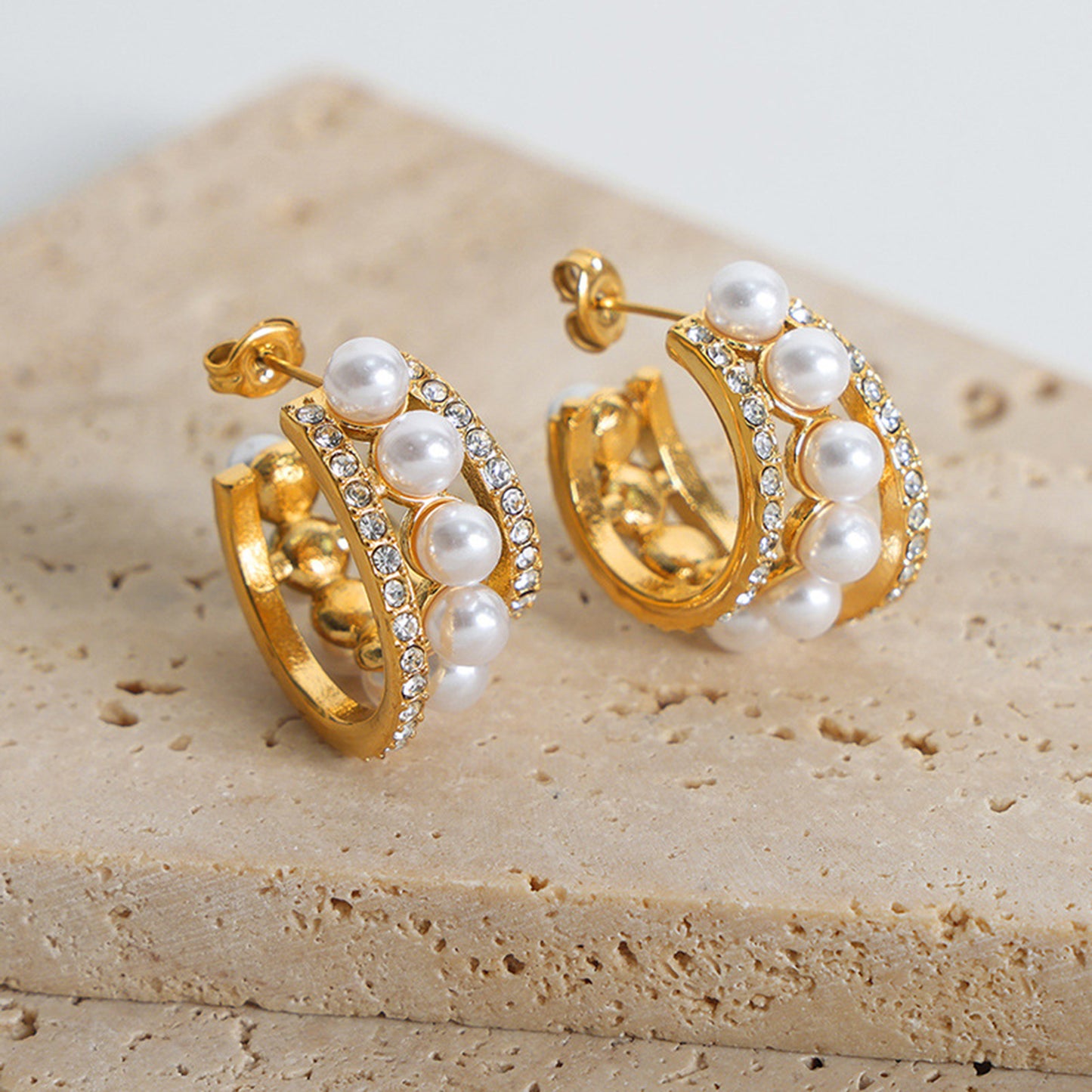 honeybee Mumford's Pearl C-Hoop Earrings