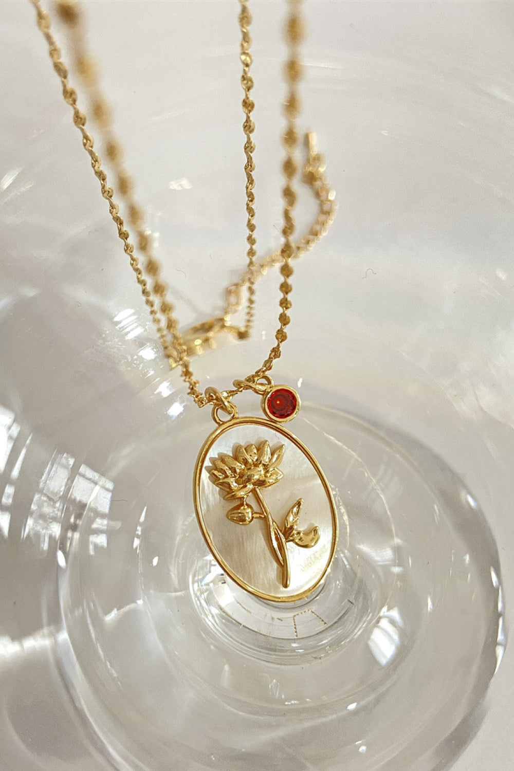 Honeybee Mumford's Flower Shell Pendant Necklace