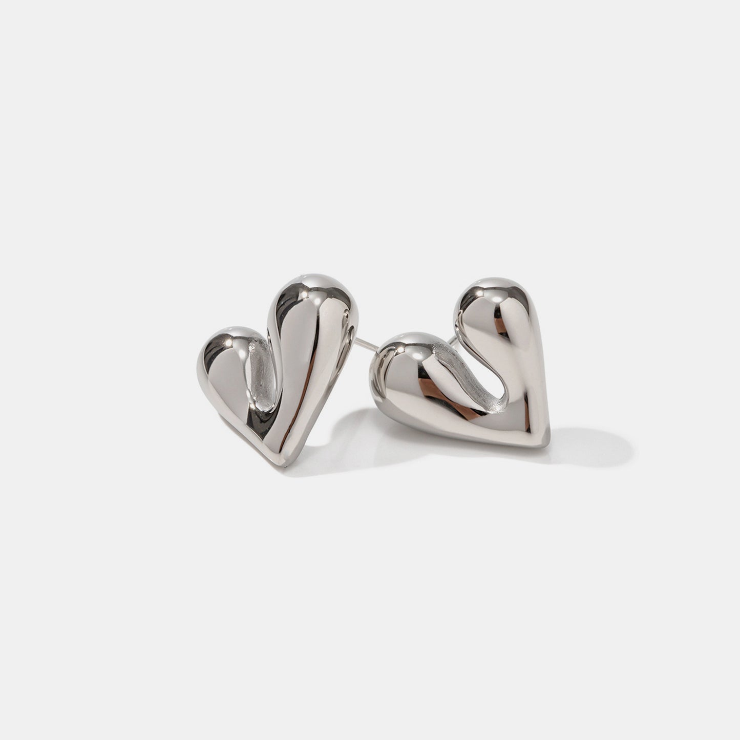 honeybee Mumford's Heart Shape Stud Earrings