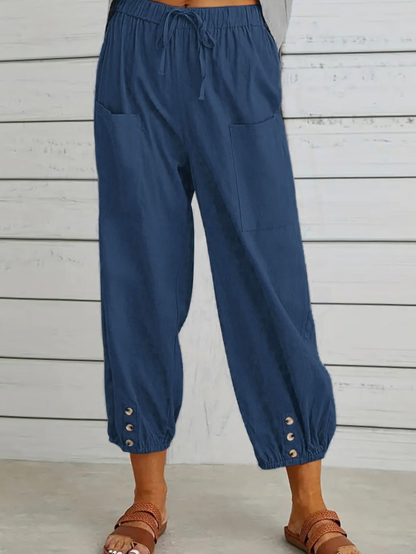 Honeybee Mumford's Decorative Button Cropped Pants