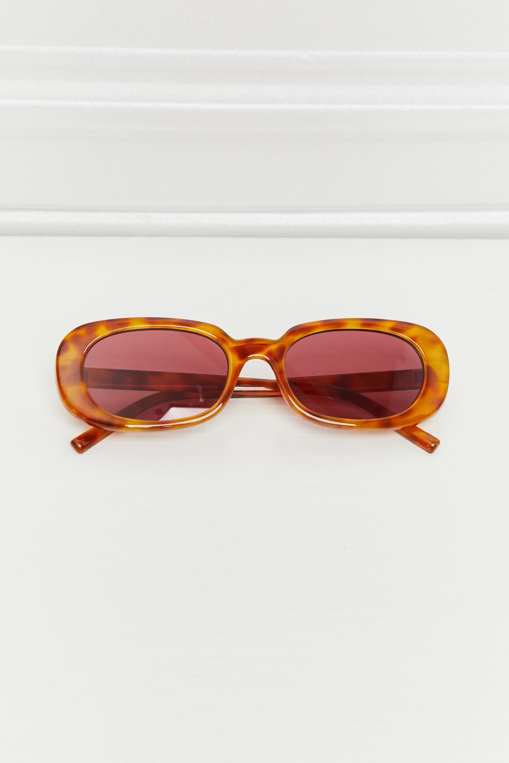 Honeybee Mumford's Oval Full Rim Sunglasses