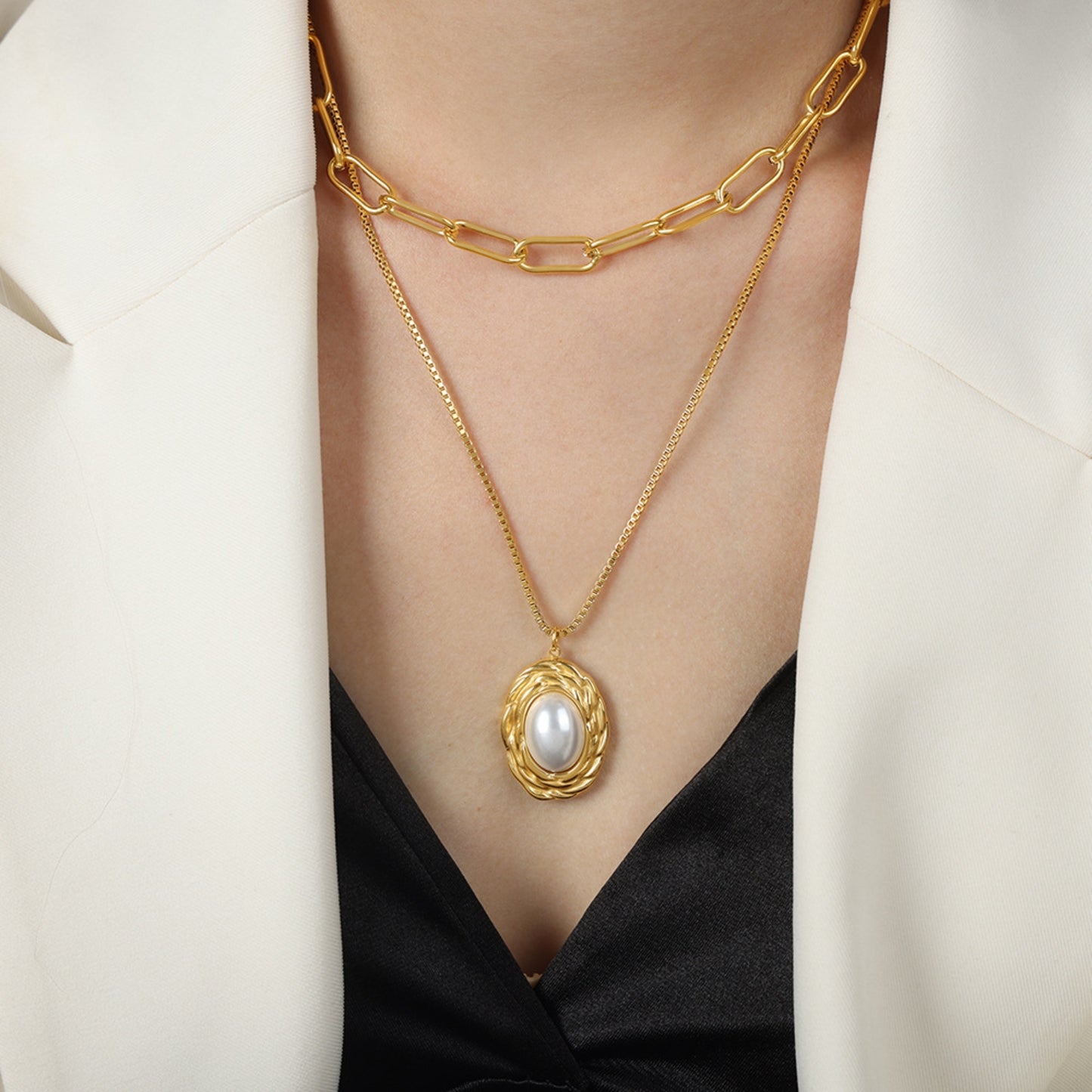 Honeybee Mumford's Pearl Double-Layered Necklace