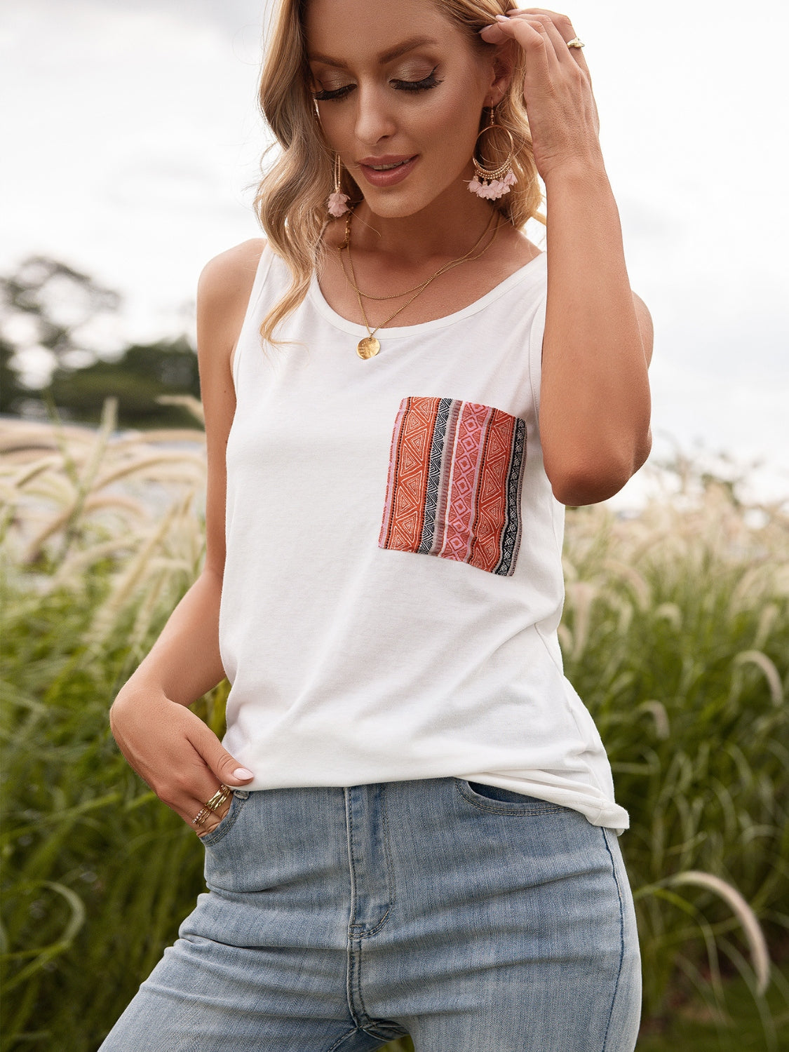 Honeybee Mumford's Pocketed Printed Round Neck Tank