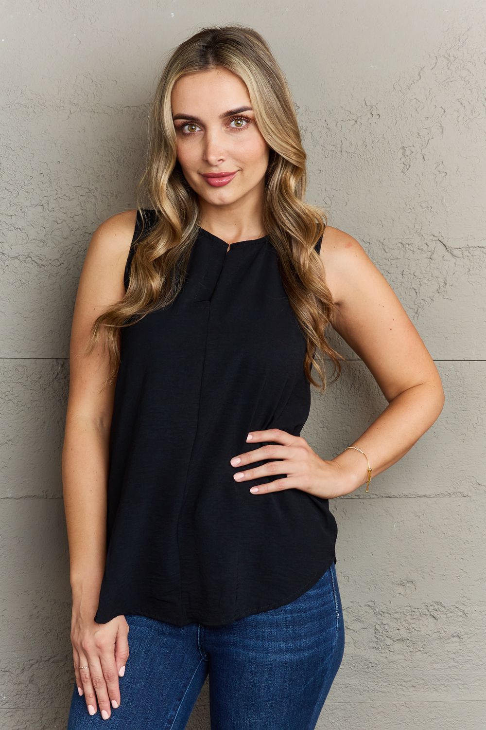 Honeybee Mumford's First Glance Sleeveless Neckline Slit Top