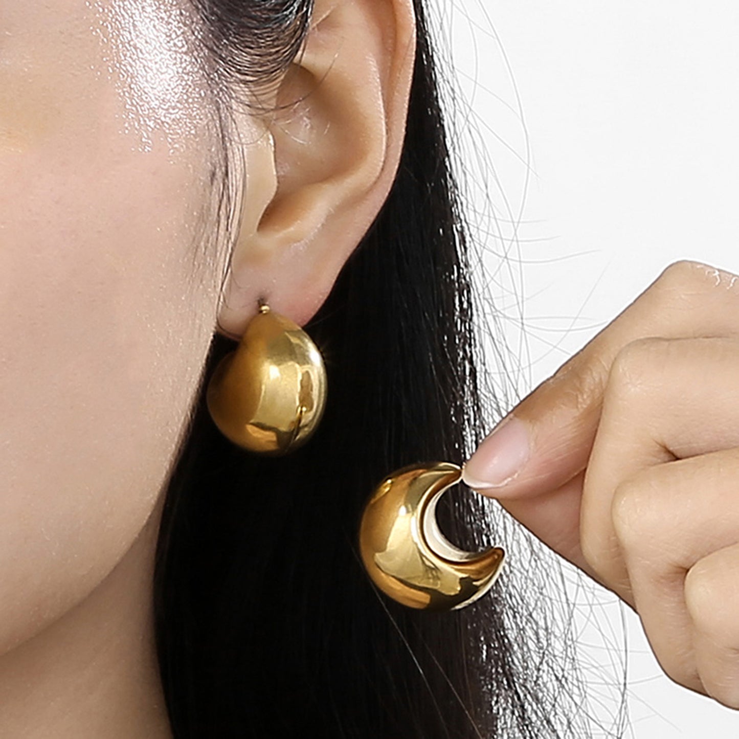 honeybee Mumford's Moon Shape Earrings