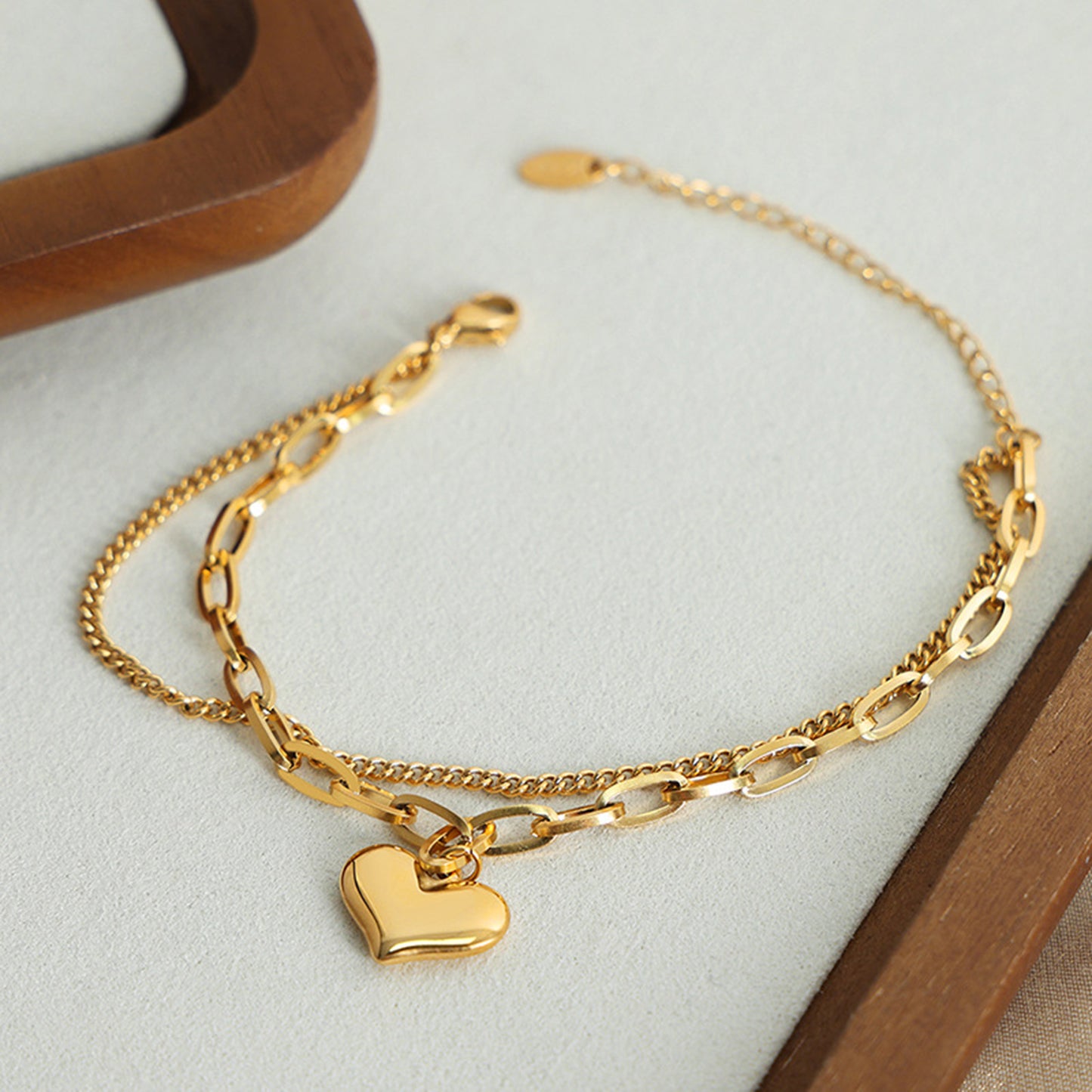 honeybee Mumford's Heart Shape Lobster Closure Chain Bracelet