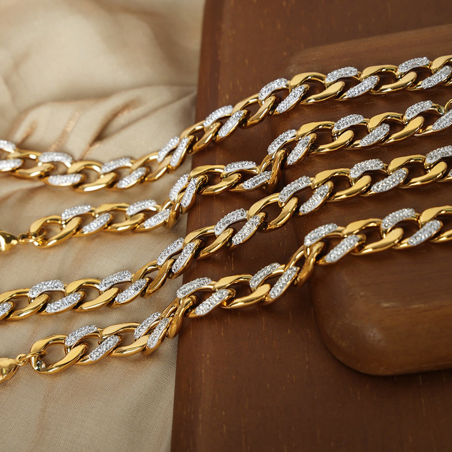 honeybee Mumford's Chunky Chain Bracelet