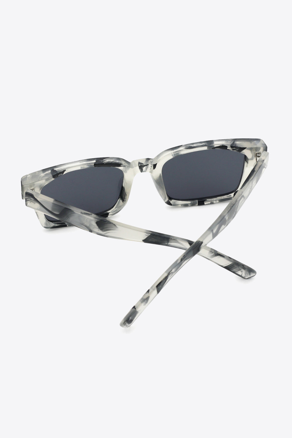 Honeybee Mumford's UV400 Square Sunglasses