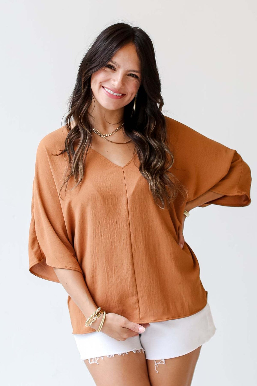 Honeybee Mumford's V-Neck Half Sleeve Blouse