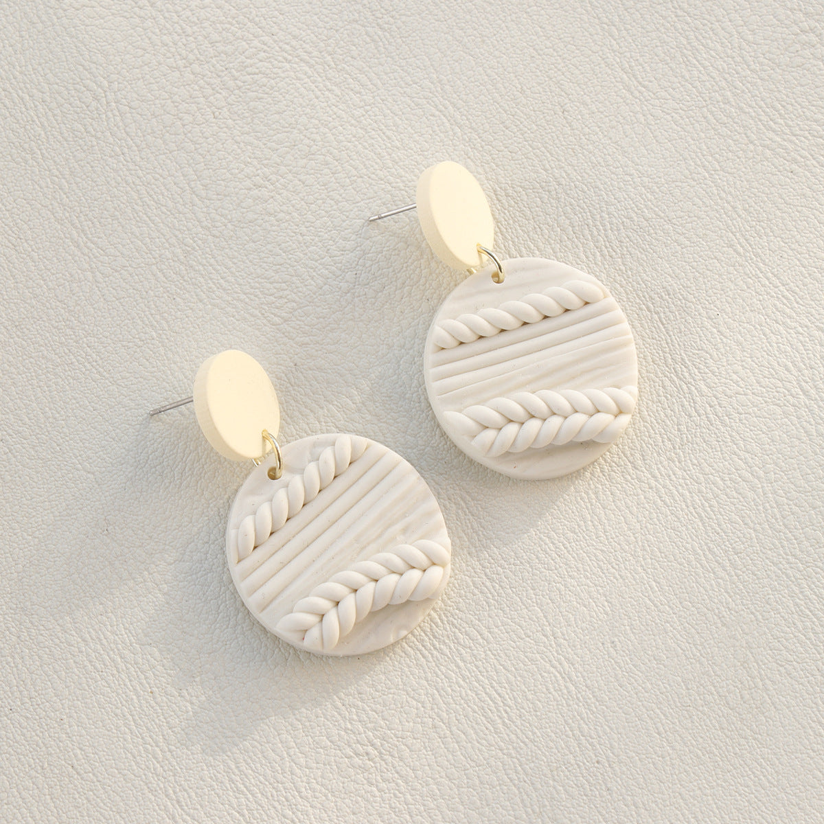 honeybee Mumford's Soft Pottery Round Earrings