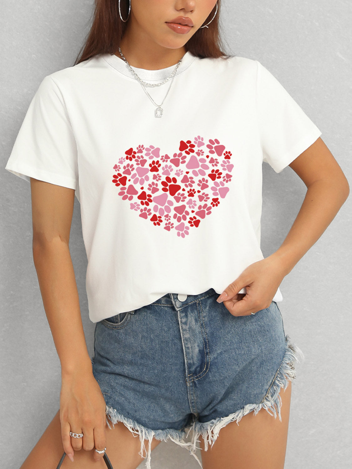 Honeybee Mumford's Heart Round Neck Short Sleeve T-Shirt