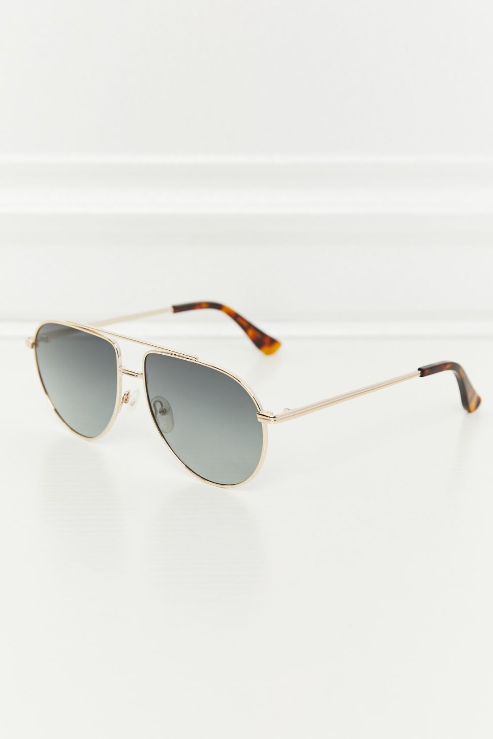 Honeybee Mumford's TAC Polarization Lens Aviator Sunglasses