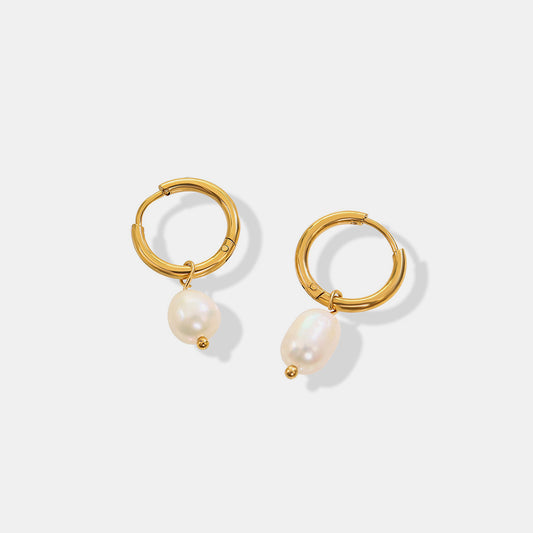 honeybee Mumford's Pearl Earrings