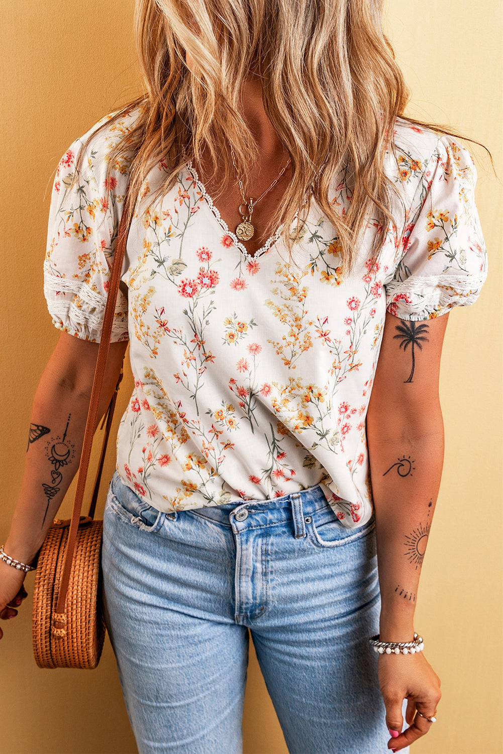 honeybee Mumford's Beige Boho Floral Lace Trim Short Sleeve Blouse