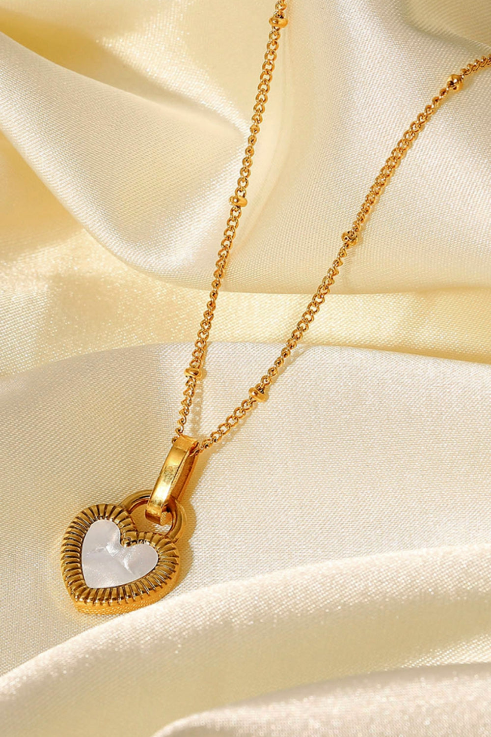 Honeybee Mumford's Contrast Heart Pendant Necklace