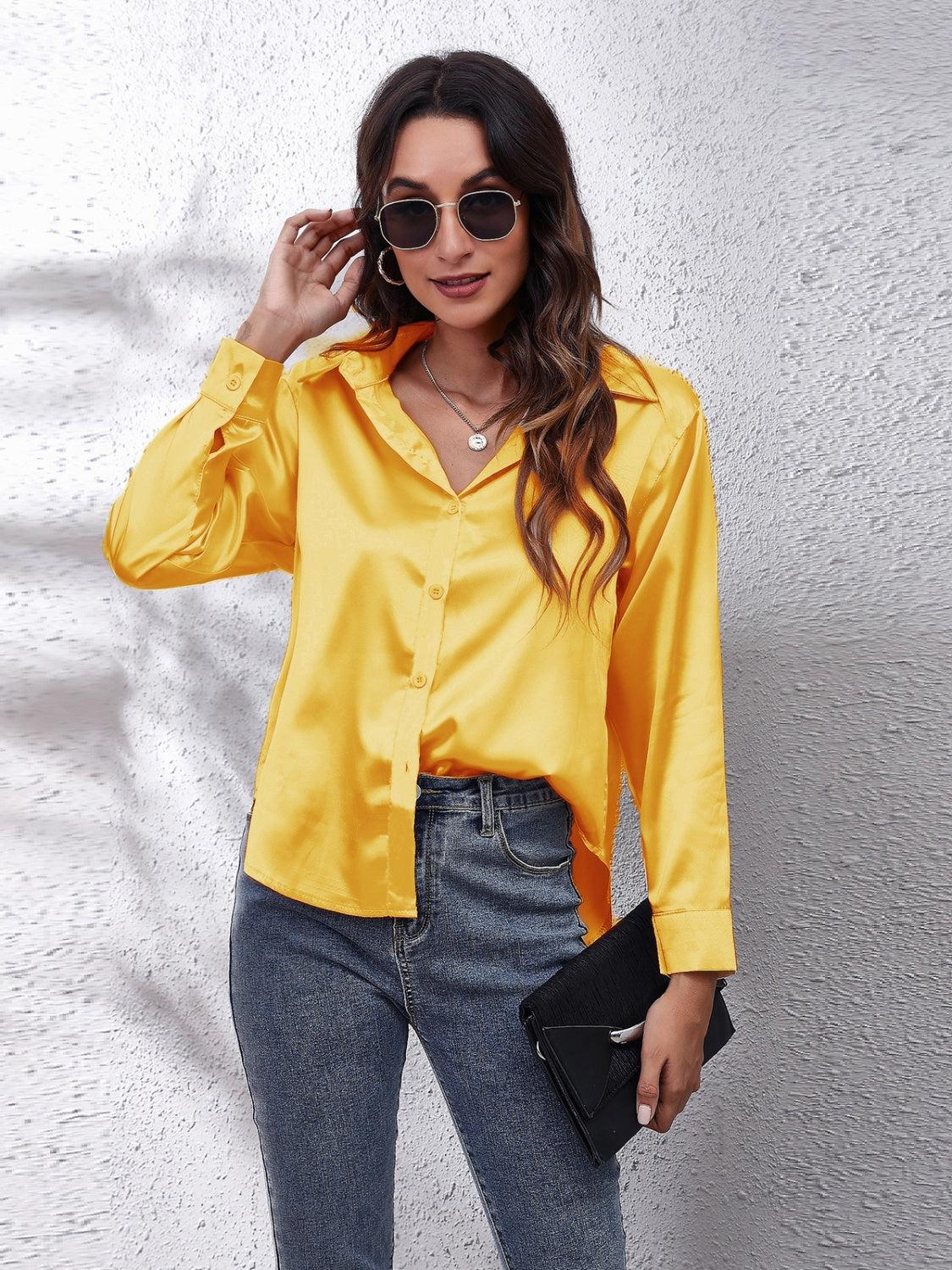 Honeybee Mumford's Collared Neck Buttoned Long Sleeve Shirt