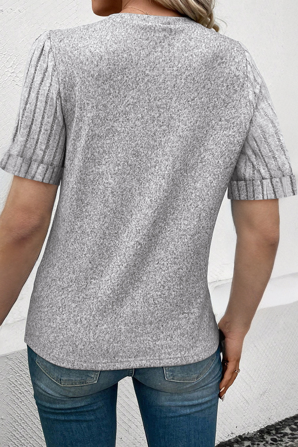 Honeybee Mumford's Gray Ribbed Splicing Sleeve Round Neck T-shirt