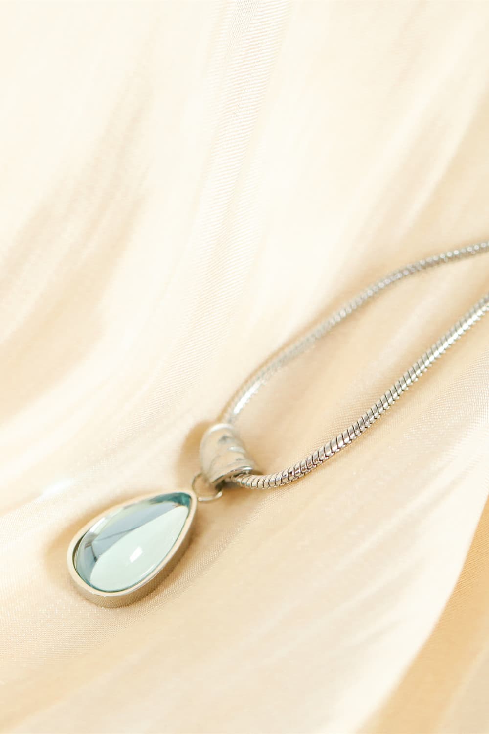 Honeybee Mumford's Teardrop Shape Pendant Necklace