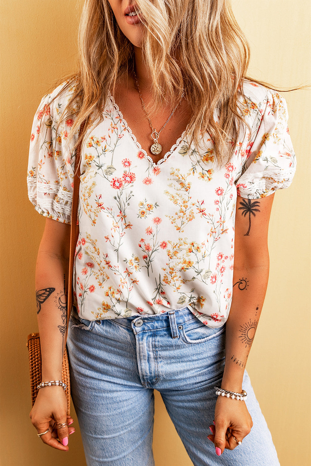 honeybee Mumford's Beige Boho Floral Lace Trim Short Sleeve Blouse