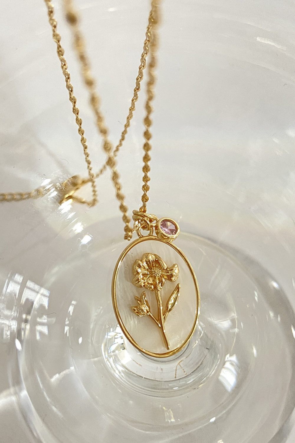 Honeybee Mumford's Flower Shell Pendant Necklace