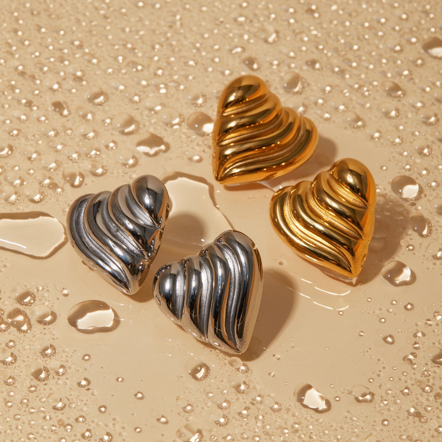 honeybee Mumford's Heart Shape Stud Earrings