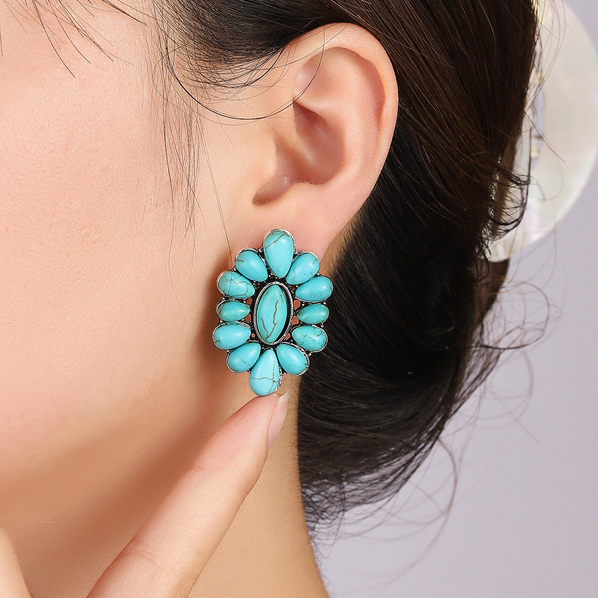 honeybee Mumford's Flower Shape Turquoise Earrings