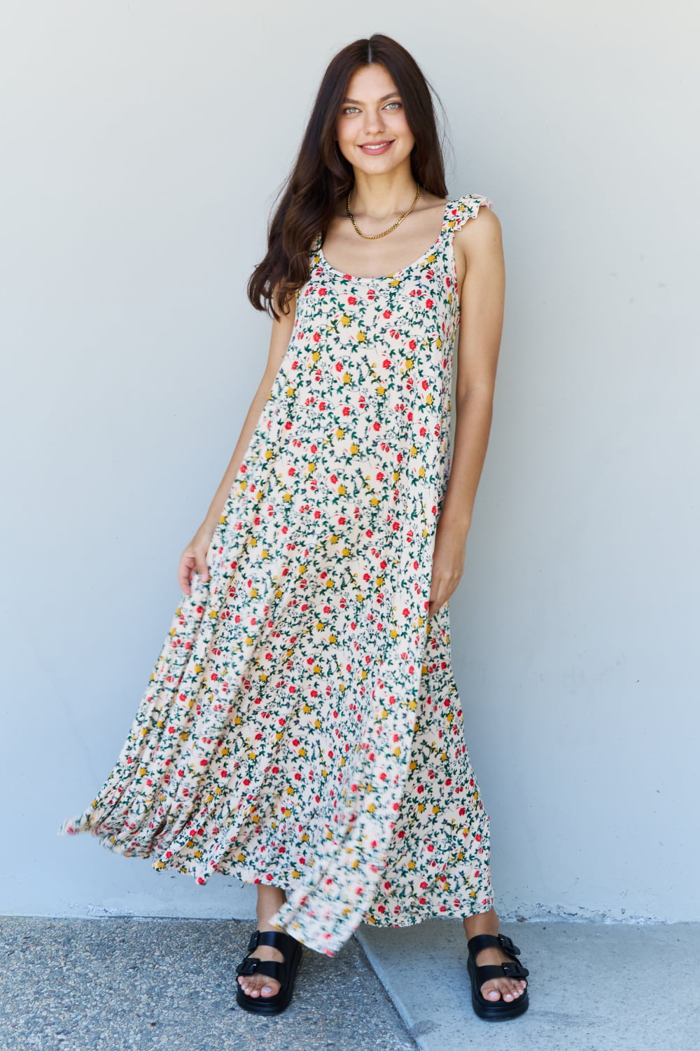 Honeybee Mumford's Doublju In The Garden Ruffle Floral Maxi Dress in Natural Rose