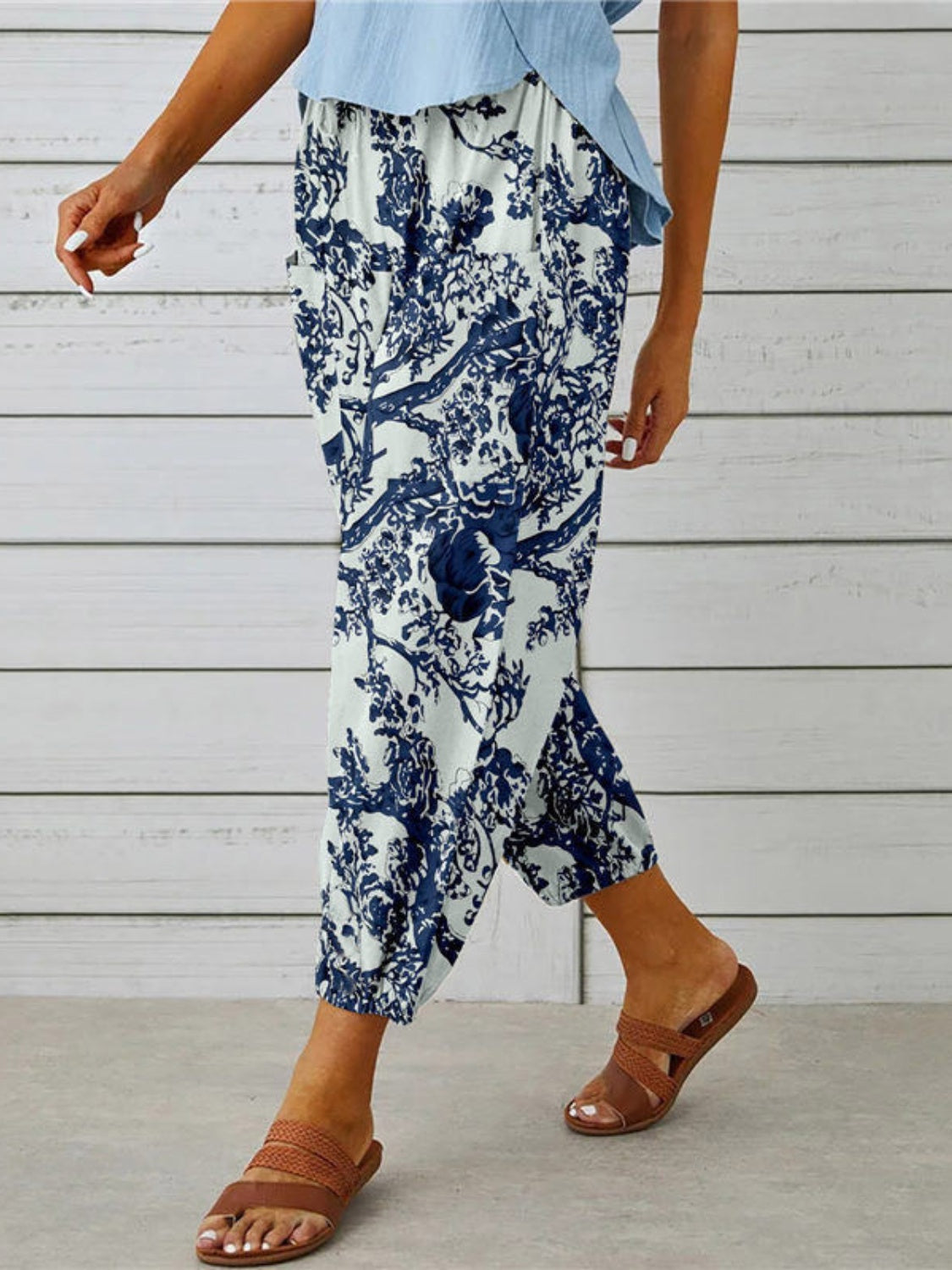 Honeybee Mumford's Printed Tied Cropped Pants