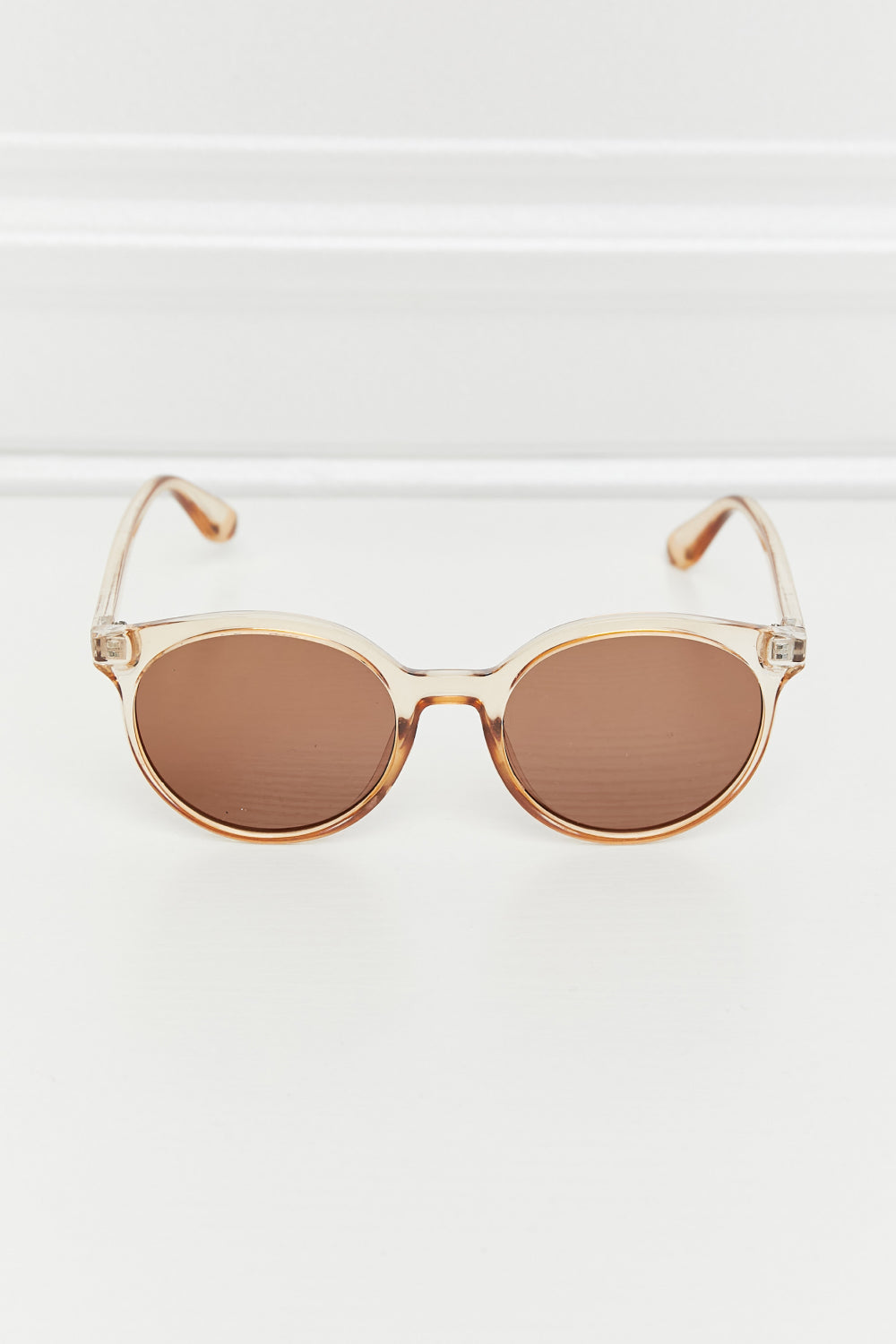 Honeybee Mumford's Round Full Rim Frame Sunglasses