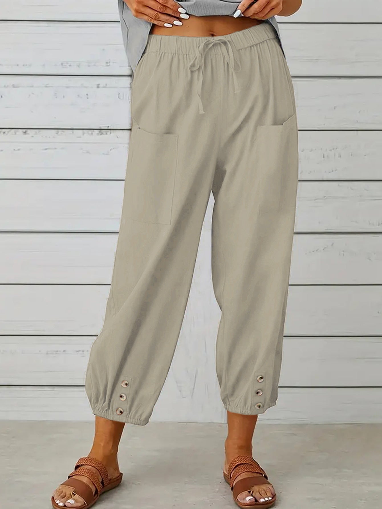 Honeybee Mumford's Decorative Button Cropped Pants