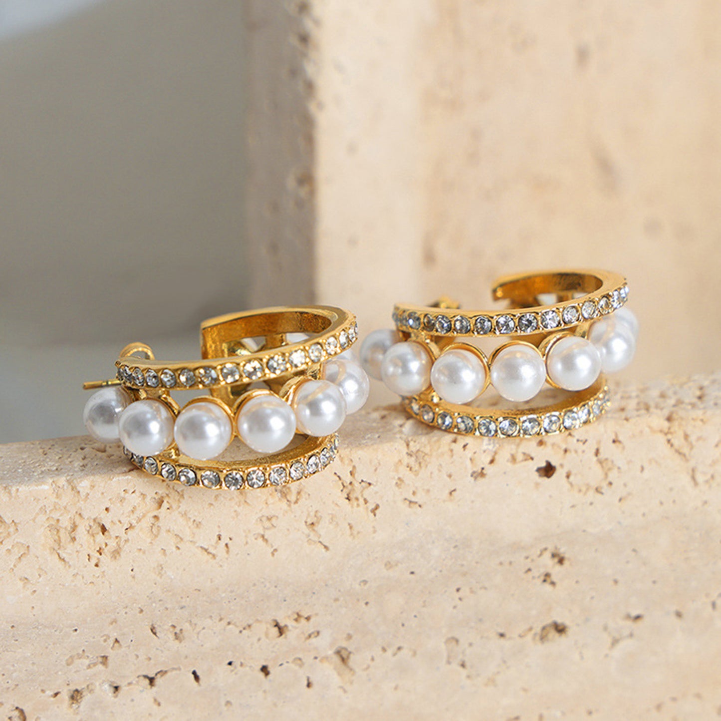 honeybee Mumford's Pearl C-Hoop Earrings