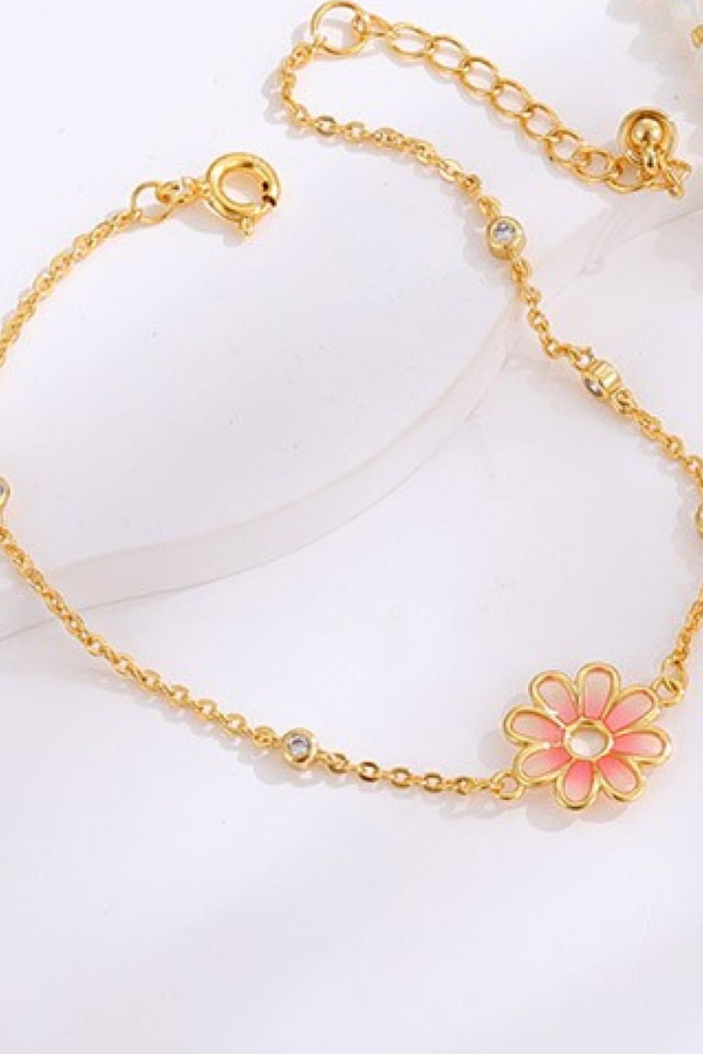 honeybee Mumford's Flower Chain Bracelet