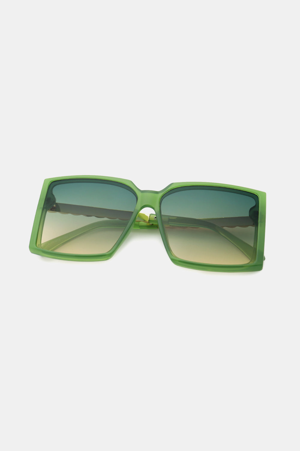 Honeybee Mumford's Frame Square Sunglasses