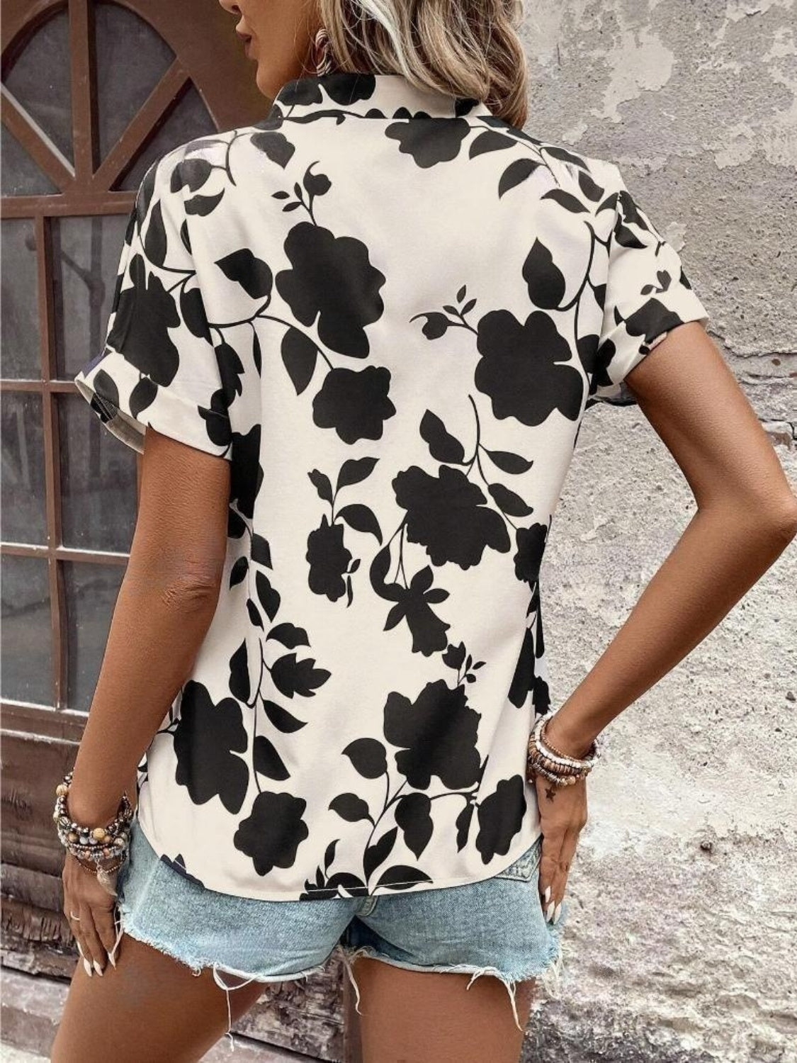 Honeybee Mumford's Flower Notched Short Sleeve Blouse