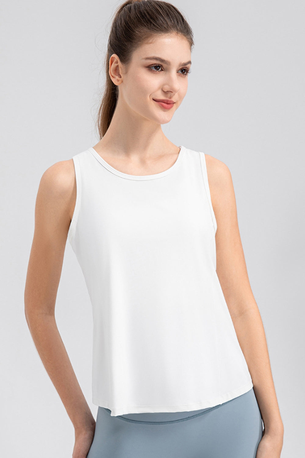 Honeybee Mumford's Wide Strap Round Neck Active Tank