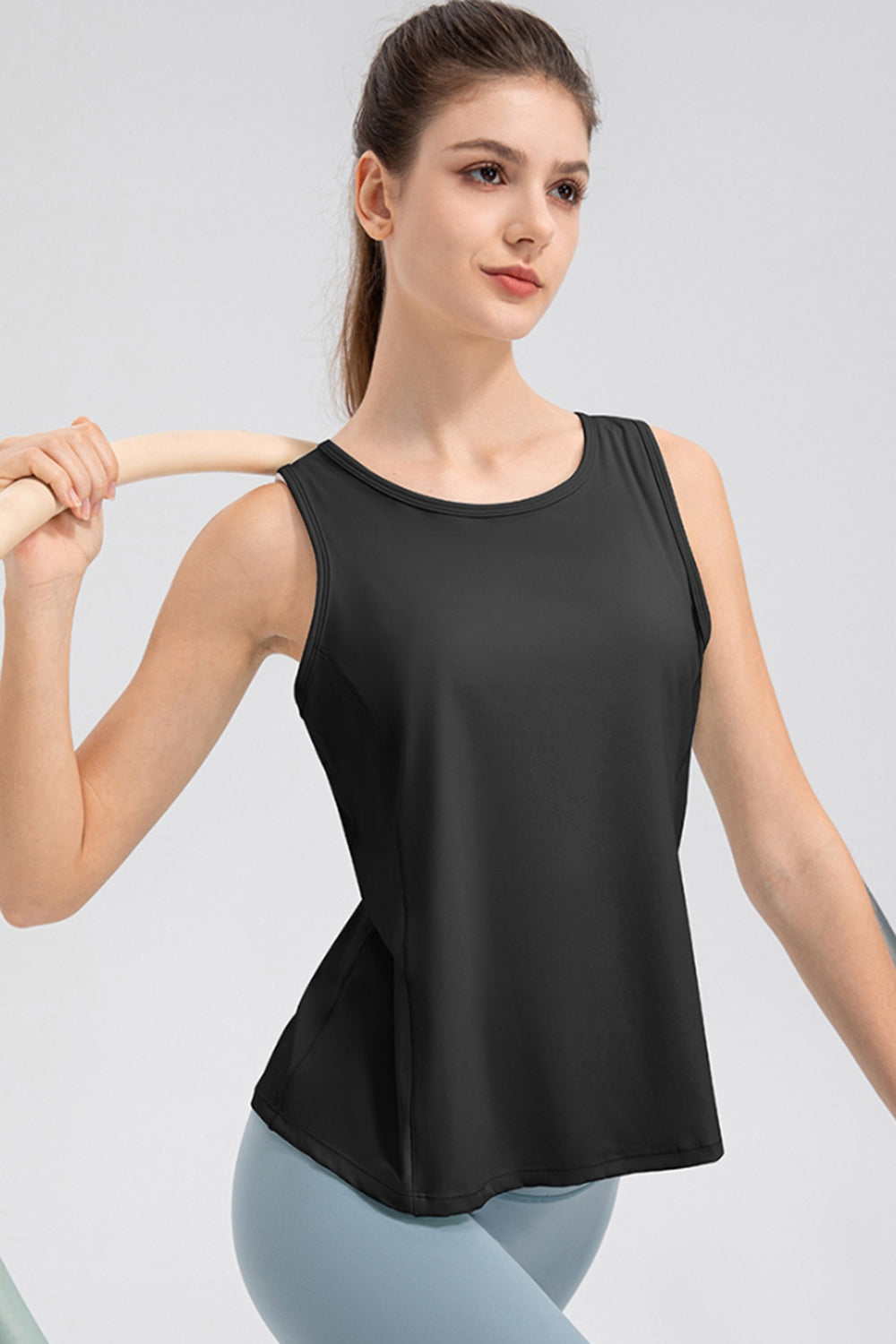 Honeybee Mumford's Wide Strap Round Neck Active Tank