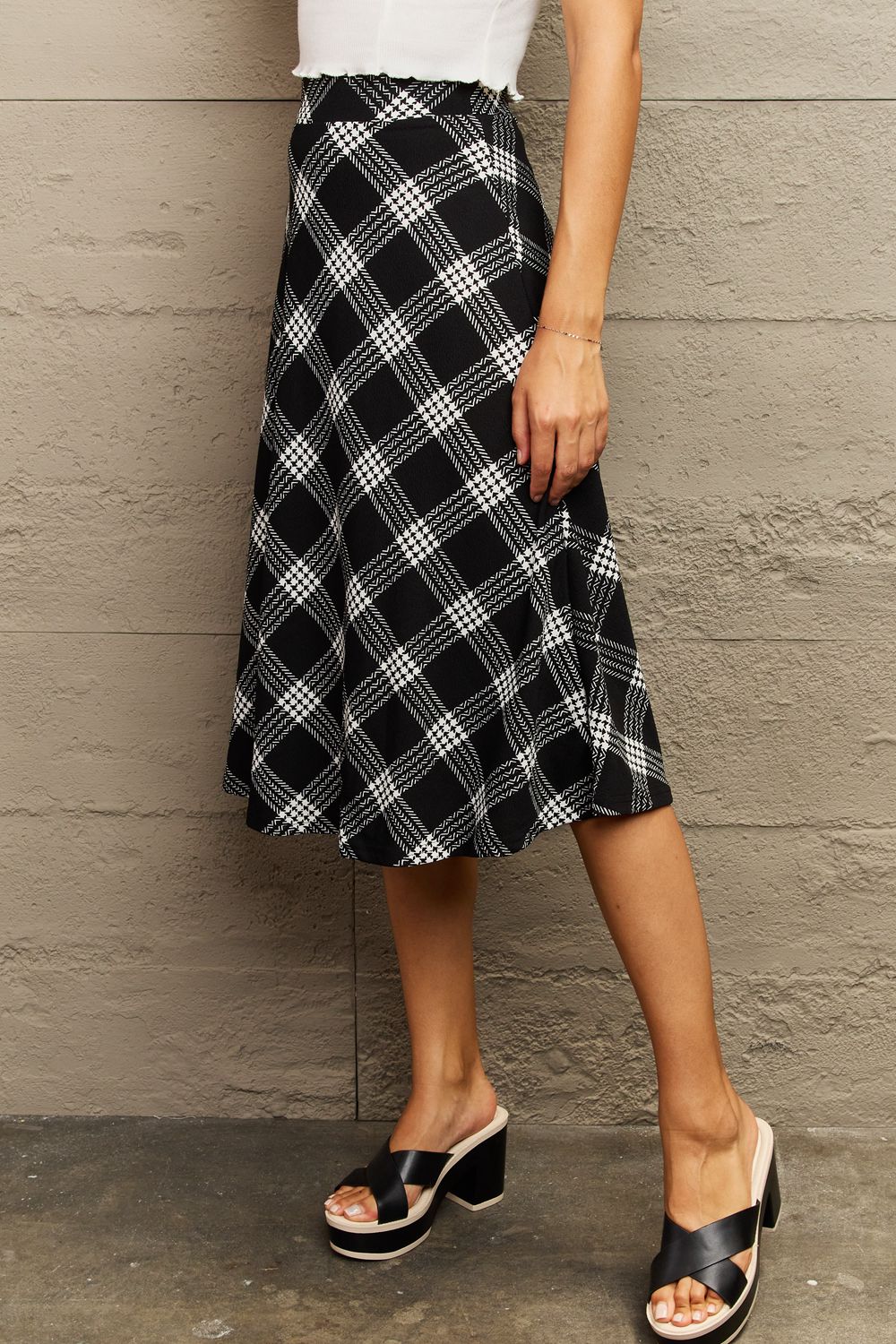 Honeybee Mumford's Wide Waistband Knee Length Skirt