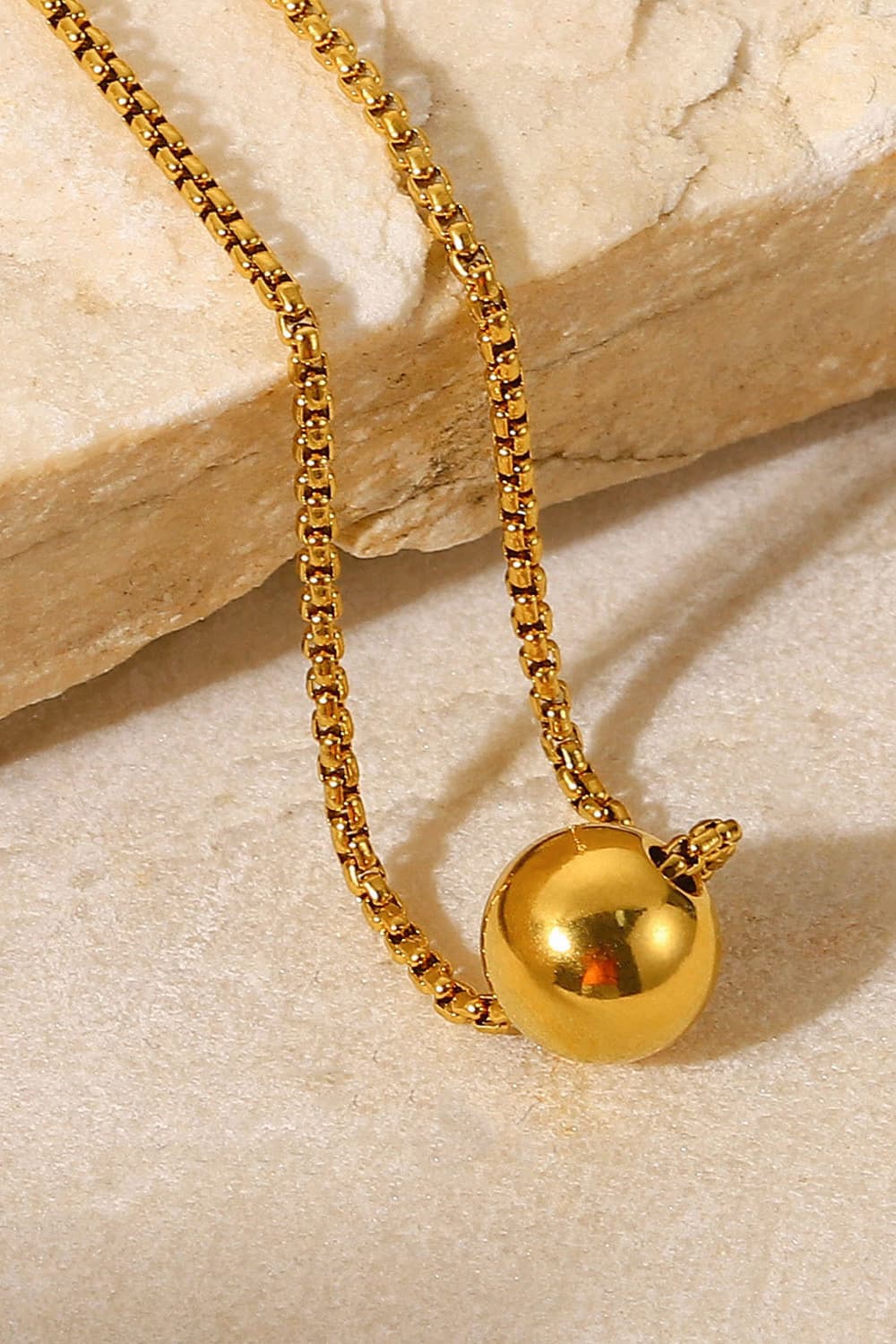 Honeybee Mumford's 18K Gold-Plated Round Shape Pendant Necklace