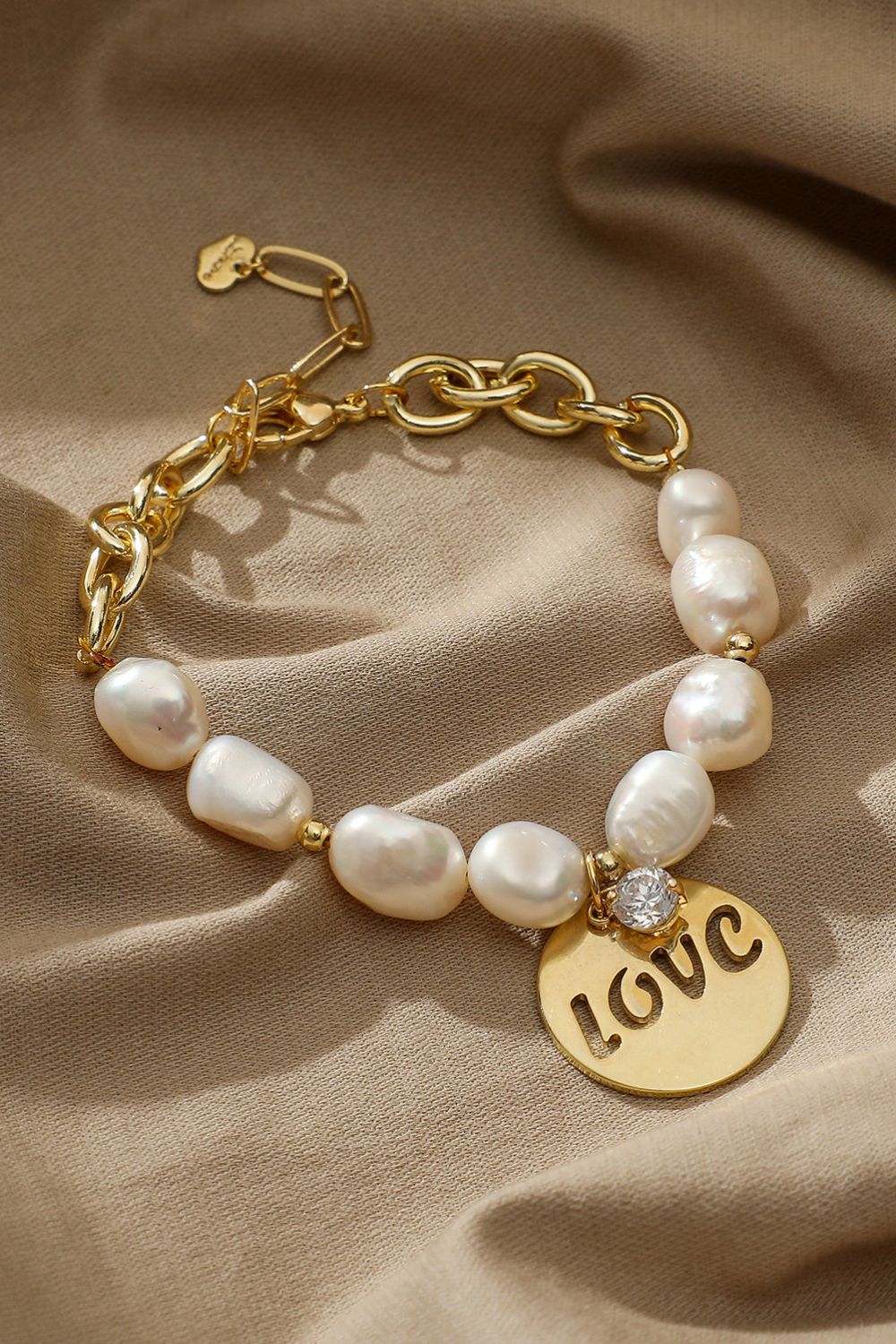 honeybee Mumford's LOVE Freshwater Pearl Bracelet