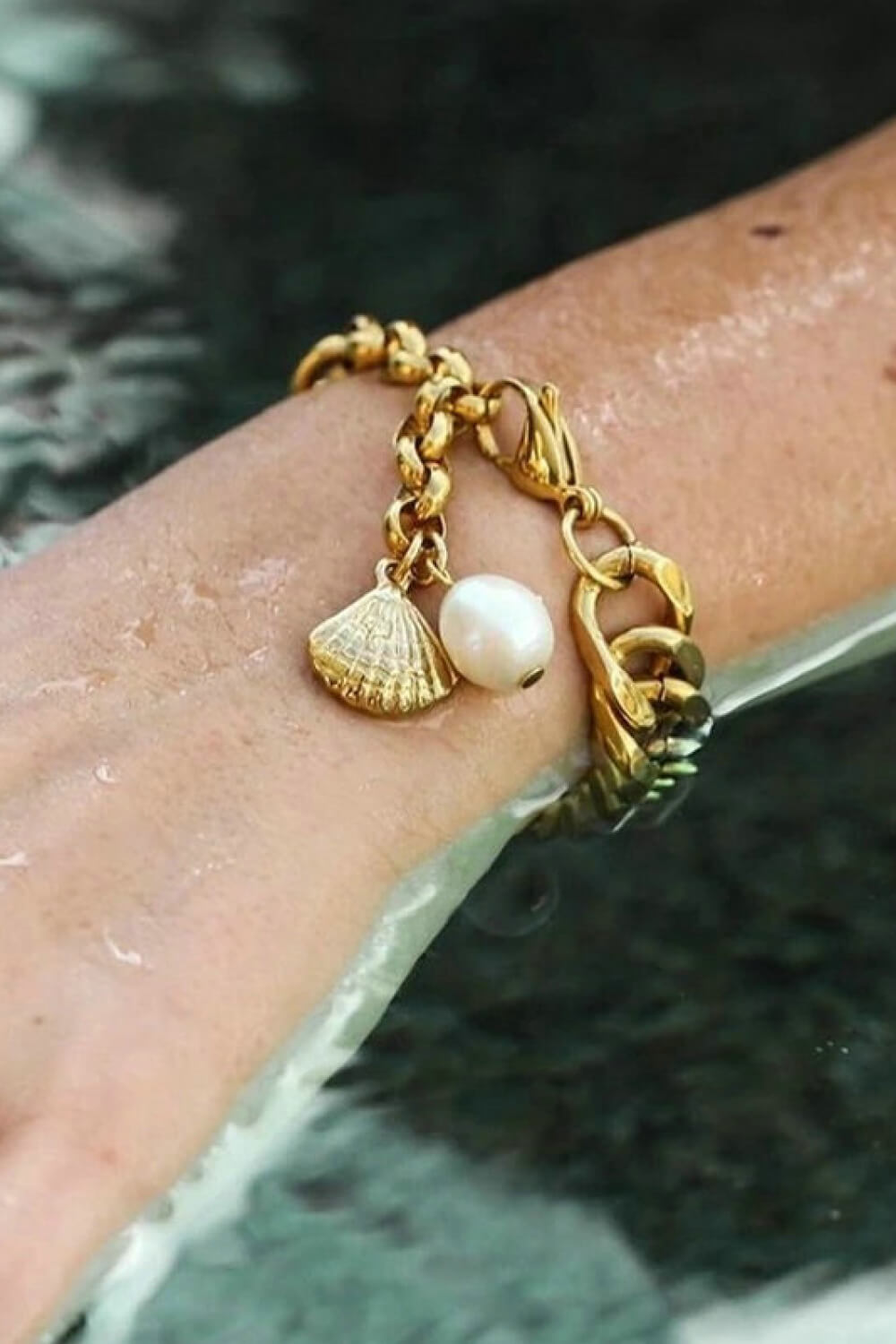 honeybee Mumford's 18K Gold-Plated Curb Chain Bracelet