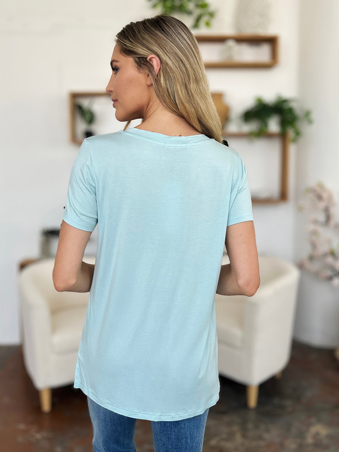 Honeybee Mumford's Round Neck Short Sleeve T-Shirt (Light Blue, Black, Coral pink and more)