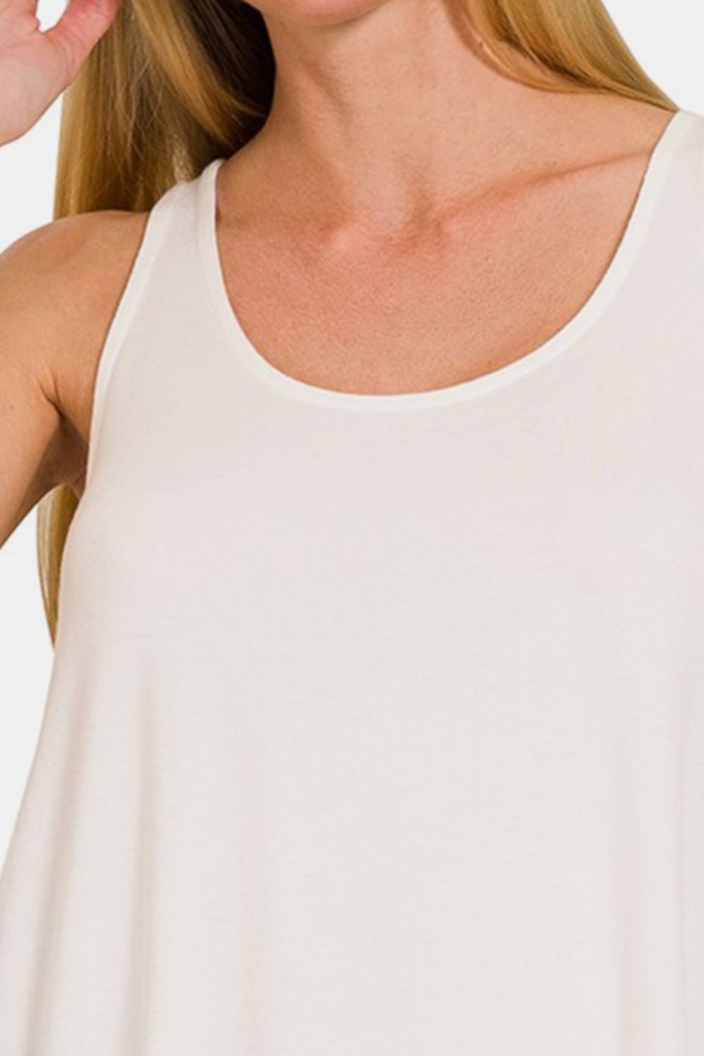 Honeybee Mumford's Round Neck Flowy Hem Tank