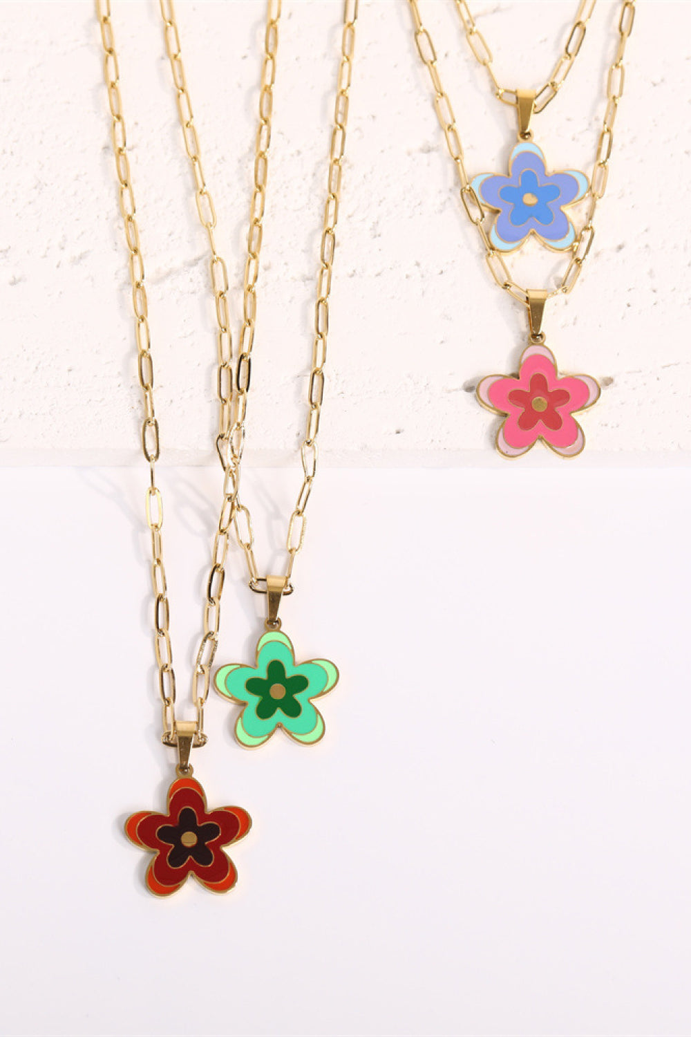 honeybee Mumford's Flower Pendant Necklace